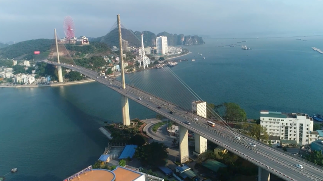 Quảng Ninh khánh thành cầu Bình Minh bắc qua vịnh Cửa Lục - Ảnh 3.