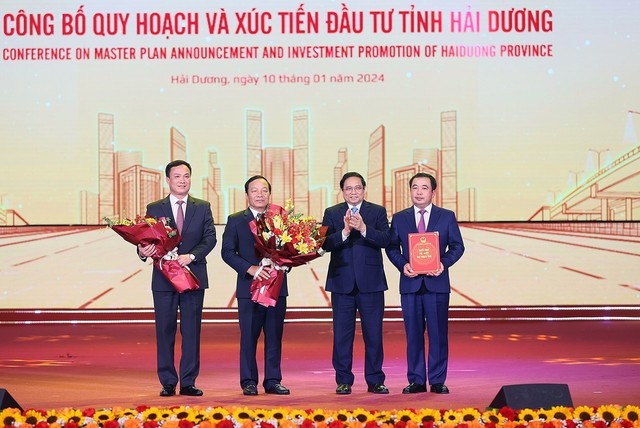 Thủ tướng Phạm Minh Chính dự Hội nghị công bố quy hoạch tỉnh Hải Dương  - Ảnh 1.