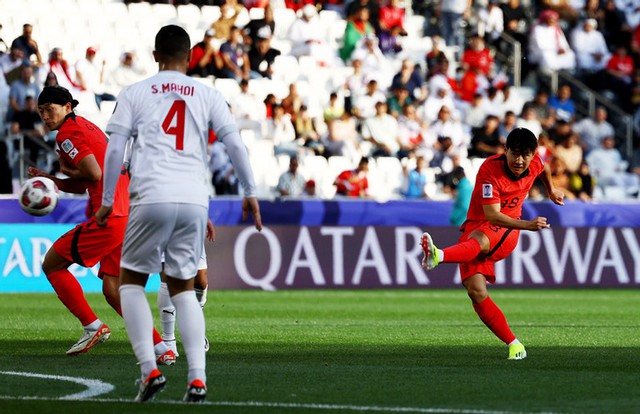 Lee Kang In lập cú đúp bàn thắng, Hàn Quốc thắng ấn tượng Bahrain | VCK Asian Cup 2023 - Ảnh 3.