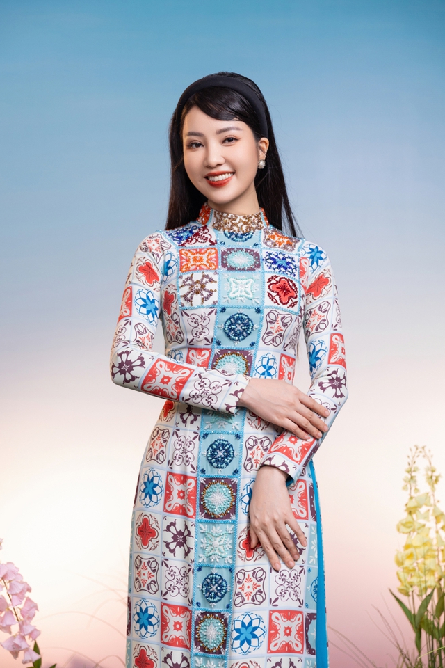 MC Thuỵ Vân “gây choáng” với số trang phục trong Hoa xuân ca 2024 - Ảnh 5.