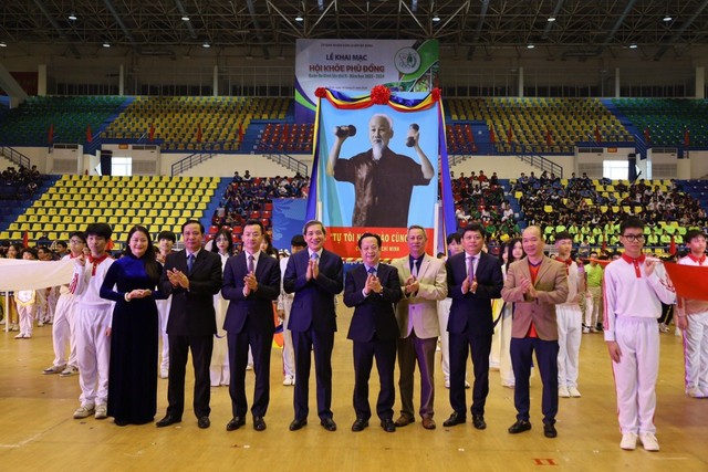 Hơn 2000 học sinh ở Hà Nội tham gia Hội khỏe Phù Đổng - Ảnh 1.
