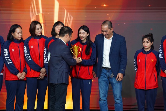 Gala trao giải Cúp Chiến thắng 2023: Trần Thị Thanh Thúy và Phạm Quang Huy giành ngôi cao nhất - Ảnh 4.