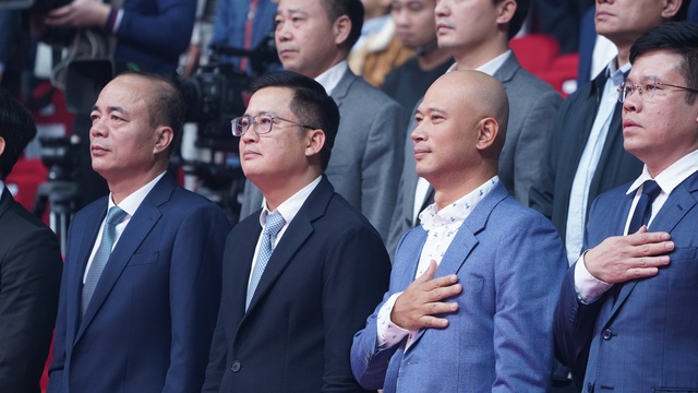 Gala trao giải Cúp Chiến thắng 2023: Trần Thị Thanh Thúy và Phạm Quang Huy giành ngôi cao nhất - Ảnh 1.