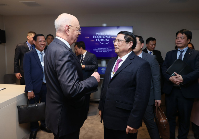 Thủ tướng Phạm Minh Chính gặp lãnh đạo Hàn Quốc, Ukraine, Bỉ và Chủ tịch WEF - Ảnh 1.
