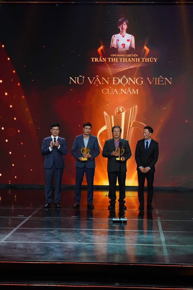 Gala trao giải Cúp Chiến thắng 2023: Trần Thị Thanh Thúy và Phạm Quang Huy giành ngôi cao nhất - Ảnh 3.