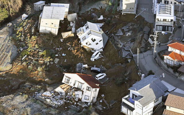 Thủ tướng Chính phủ gửi điện thăm hỏi tình hình động đất - sóng thần tại Nhật Bản - Ảnh 1.