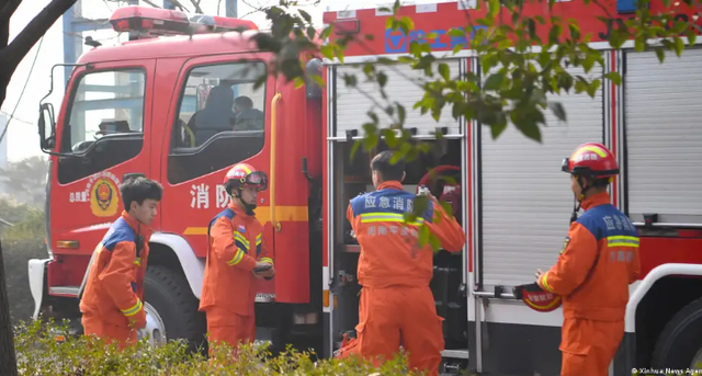 Cháy ký túc xá trường học ở Trung Quốc, 13 người thiệt mạng  - Ảnh 1.