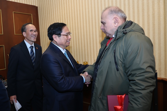 Thủ tướng: Việt Nam luôn ghi nhớ tình cảm và sự hỗ trợ quý báu của những người bạn Romania - Ảnh 1.