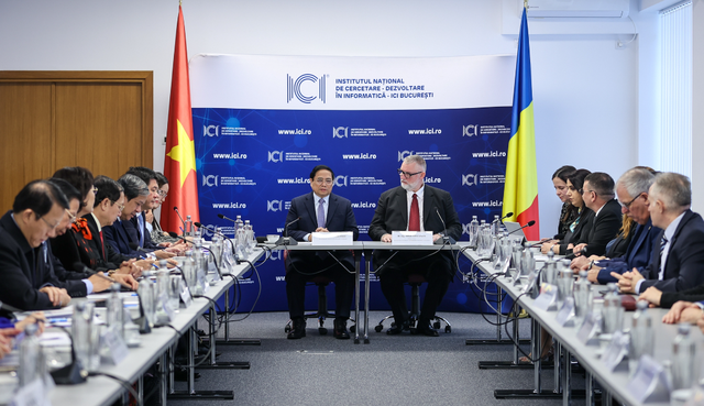 Đề nghị Romania tăng cường hợp tác công nghệ thông tin với Việt Nam - Ảnh 1.