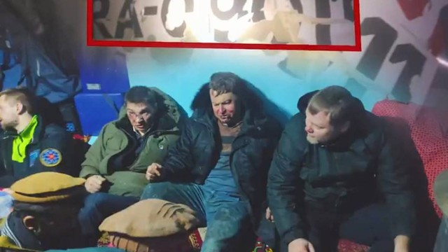 4 người sống sót trong vụ rơi máy bay Nga - Ảnh 1.