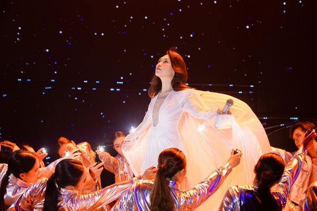 Tối 29 Tết, VTV mở Đại nhạc hội Hoa xuân ca 2024 cùng dàn sao “khủng” - Ảnh 4.