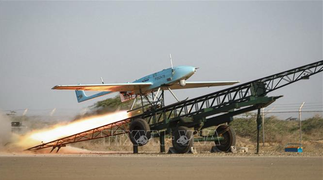 Iran bổ sung máy bay không người lái vào kho vũ khí - Ảnh 1.