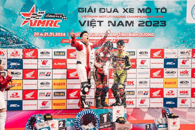 Giải đua xe Mô Tô Việt Nam (VMRC) 2023: Chặng thi đấu nhiều cảm xúc - Ảnh 2.