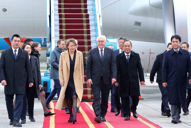 Tổng thống CHLB Đức đến Hà Nội, bắt đầu chuyến thăm cấp Nhà nước tới Việt Nam - Ảnh 3.