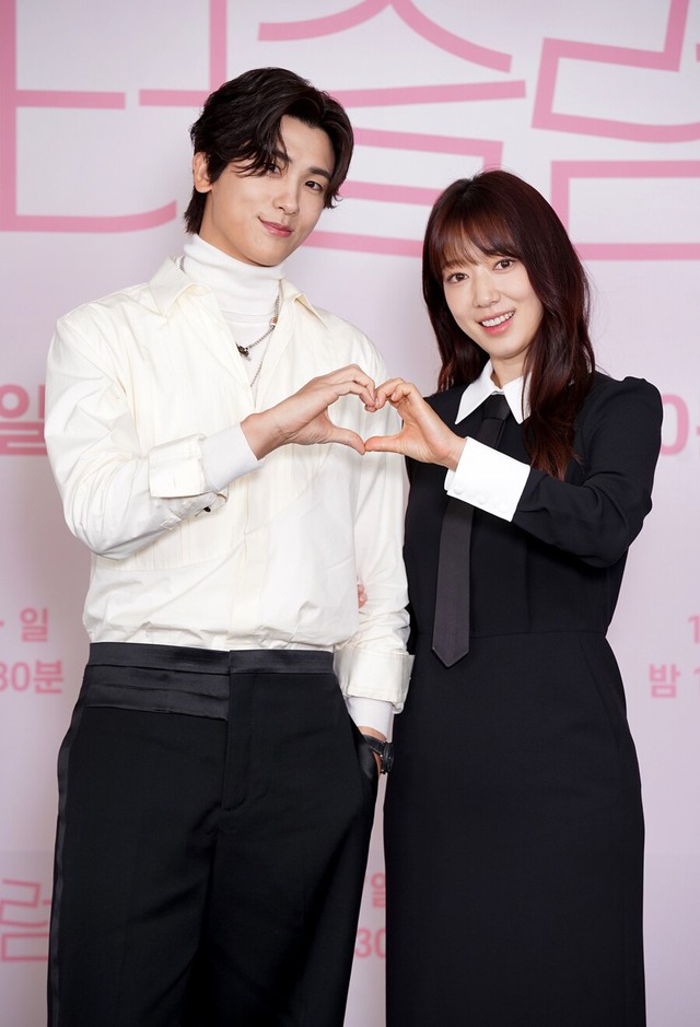 Park Shin Hye chia sẻ về việc trở lại diễn xuất sau khi làm mẹ - Ảnh 1.