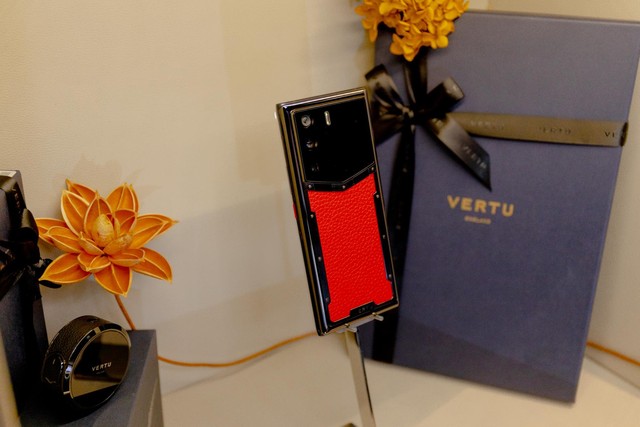 Vertu trở thành thương hiệu chọn quà Tết của giới thượng lưu - Ảnh 2.