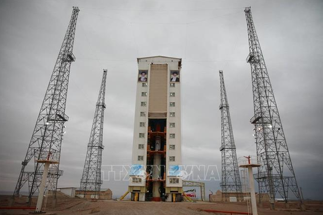 Iran lần đầu tiên phóng thành công đồng thời nhiều vệ tinh - Ảnh 1.