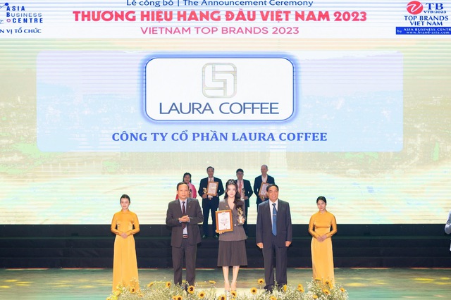 Laura Coffee của ca sĩ Nhật Kim Anh - Thương hiệu uy tín Việt Nam 2023 - Ảnh 1.