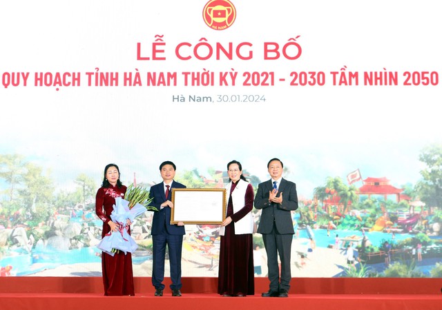 Công bố Quy hoạch tỉnh Hà Nam thời kỳ 2021-2030, tầm nhìn đến năm 2050 - Ảnh 1.