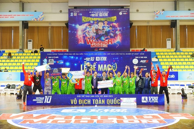 ĐH Duy Tân bật tinh thần chiến binh, giành ngôi quán quân VUG Futsal Championship 2023 - Ảnh 2.
