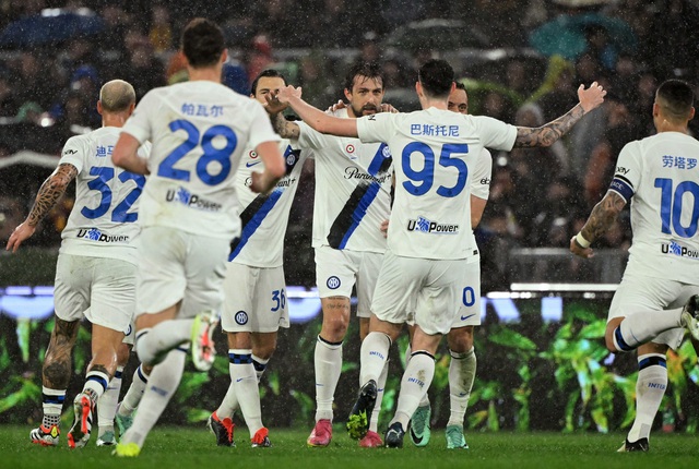 Inter Milan giành trọn 3 điểm trên sân của AS Roma - Ảnh 1.