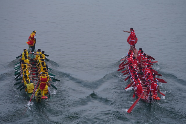 Tuyên Quang: Sôi nổi lễ hội đua thuyền trên sông Lô đầu năm mới - Ảnh 9.