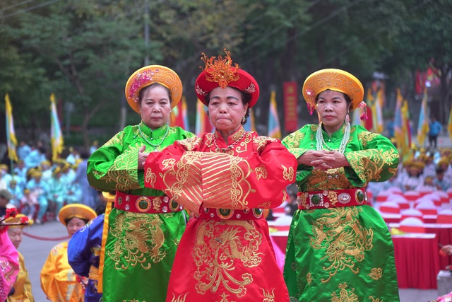 Lãnh đạo TP Hà Nội dâng hương tưởng nhớ Hoàng đế Quang Trung tại lễ hội Gò Đống Đa - Ảnh 5.