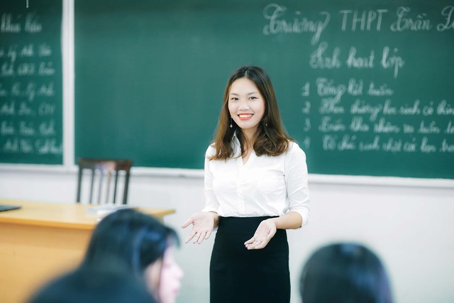 Hơn 22.700 giáo viên Hà Nội được thăng hạng chức danh nghề nghiệp - Ảnh 2.
