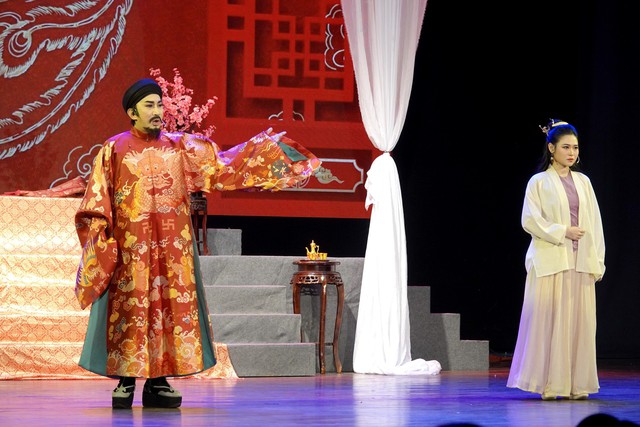 “Tình sử Thăng Long” - điểm sáng trong mùa kịch Tết “trăm hoa đua nở” - Ảnh 1.