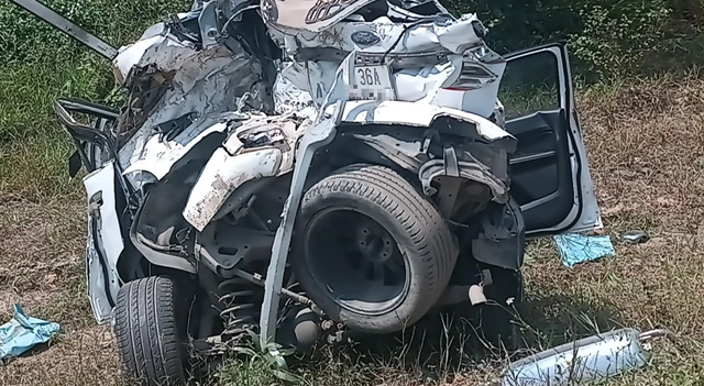 Tai nạn liên hoàn trên cao tốc Cam Lộ - La Sơn, 3 người thương vong - Ảnh 1.