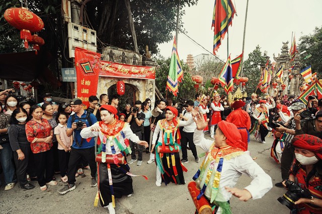 Độc đáo điệu múa bồng làng Triều Khúc - Ảnh 7.