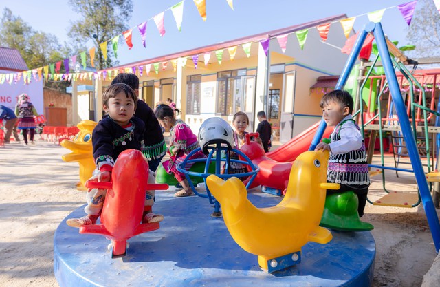 Điểm trường mới cho 35 em bé người Mông ở Mù Cang Chải trước thềm năm mới - Ảnh 3.