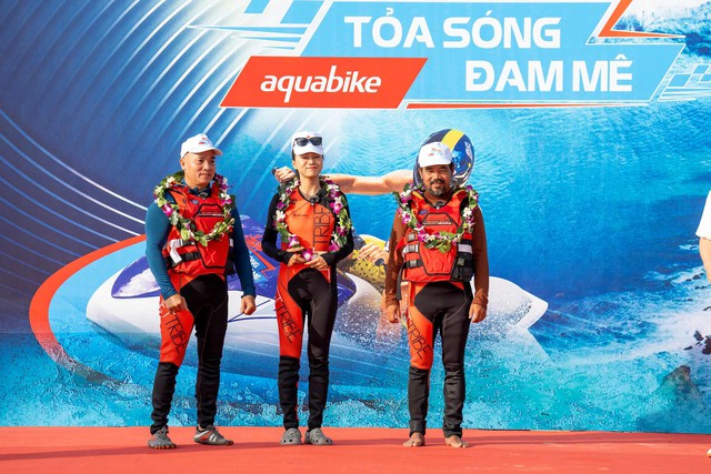 Tỏa sóng đam mê Aquabike: Các huấn luyện viên quốc tế khoe thành tích khủng - Ảnh 4.