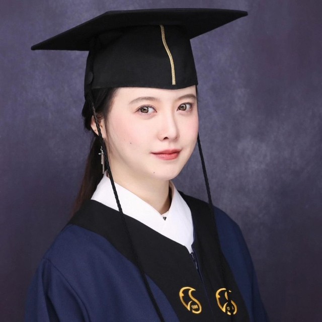 Goo Hye Sun tốt nghiệp đại học sau 13 năm - Ảnh 1.