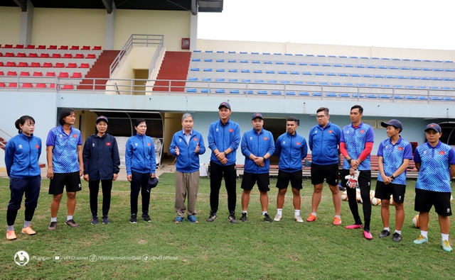 Liên đoàn bóng đá Việt Nam động viên U20 lên đường dự VCK U20 châu Á - Ảnh 1.