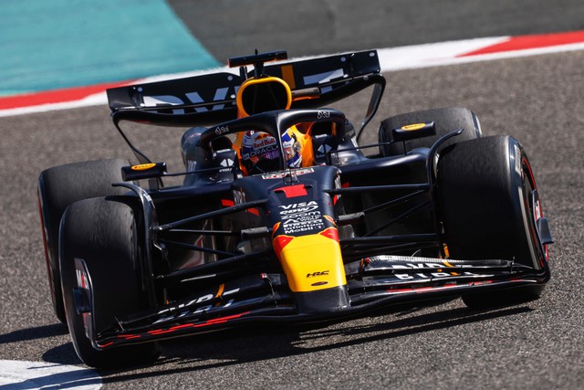 F1 | Red Bull áp đảo ngày chạy thử đầu tiên tại Bahrain - Ảnh 1.