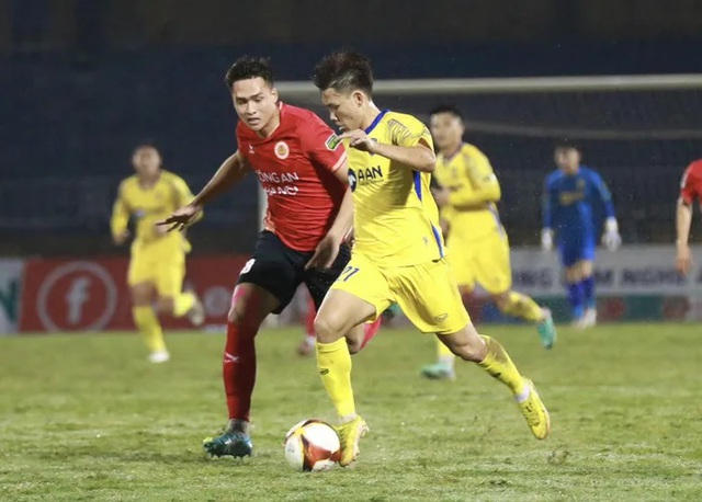 Vòng 10 V.League 2023/24 | Công An Hà Nội vượt qua Sông Lam Nghệ An với tỉ số tối thiểu - Ảnh 2.