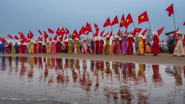 Lễ hội cầu ngư tại Hà Tĩnh được công nhận là di sản văn hóa phi vật thể quốc gia - Ảnh 1.