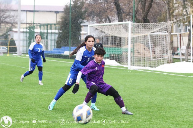 ĐT U20 nữ Việt Nam cầm hoà chủ nhà Uzbekistan dưới mưa tuyết - Ảnh 3.