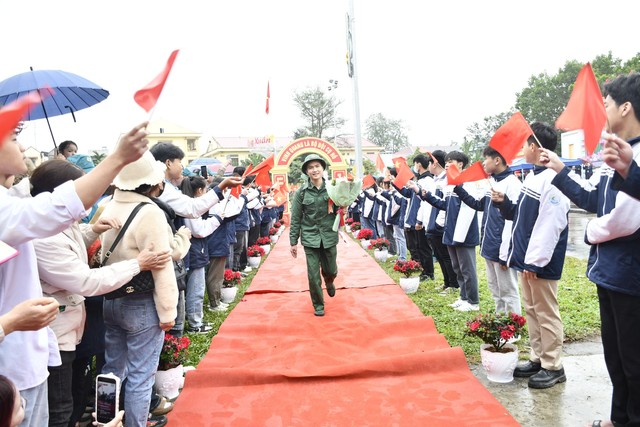 Hơn 600 tân binh ở Tuyên Quang viết đơn tình nguyện nhập ngũ - Ảnh 10.