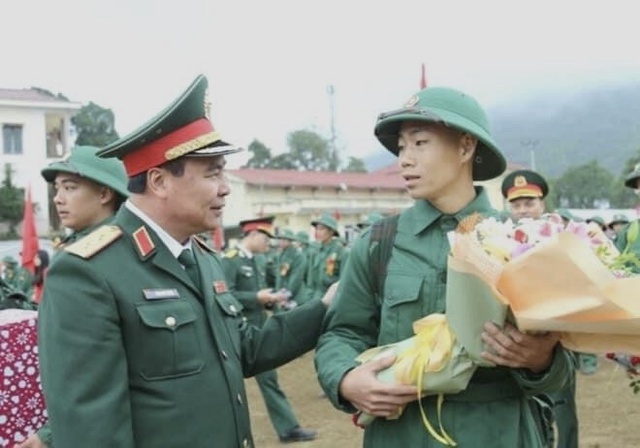 Hơn 600 tân binh ở Tuyên Quang viết đơn tình nguyện nhập ngũ - Ảnh 4.