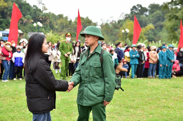 Hơn 600 tân binh ở Tuyên Quang viết đơn tình nguyện nhập ngũ - Ảnh 6.