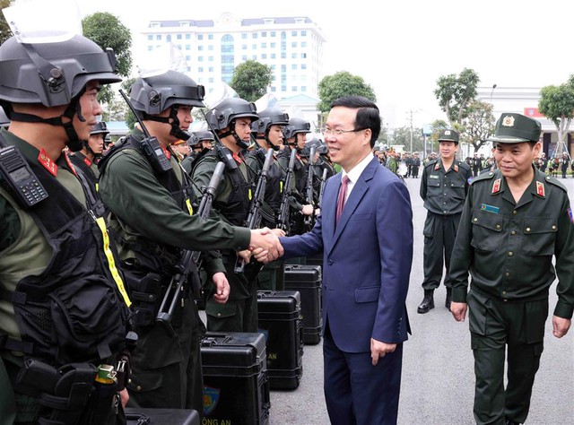 Chủ tịch nước Võ Văn Thưởng thăm Bộ Tư lệnh Cảnh vệ và Cảnh sát cơ động - Ảnh 5.