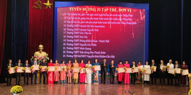 Hà Nội tuyên dương 184 học sinh giỏi quốc gia - Ảnh 2.