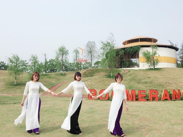 Tuần lễ Áo dài năm 2024 tôn thêm vẻ đẹp phụ nữ Việt Nam - Ảnh 7.