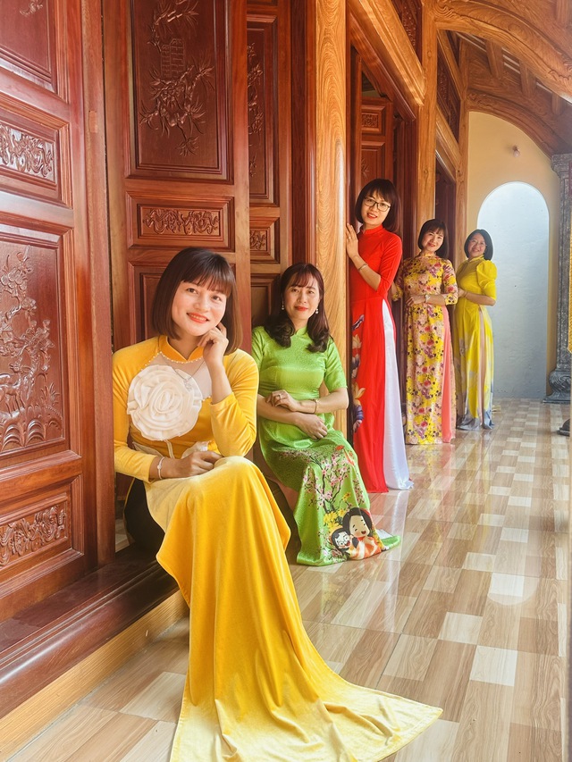Tuần lễ Áo dài năm 2024 tôn thêm vẻ đẹp phụ nữ Việt Nam - Ảnh 5.