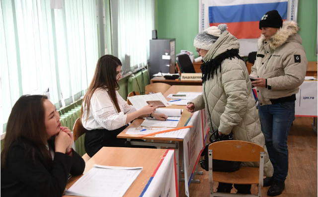 Ngày cuối bầu cử Tổng thống Nga 2024: Phe đối lập tổ chức bỏ phiếu đồng loạt vào buổi trưa - Ảnh 1.