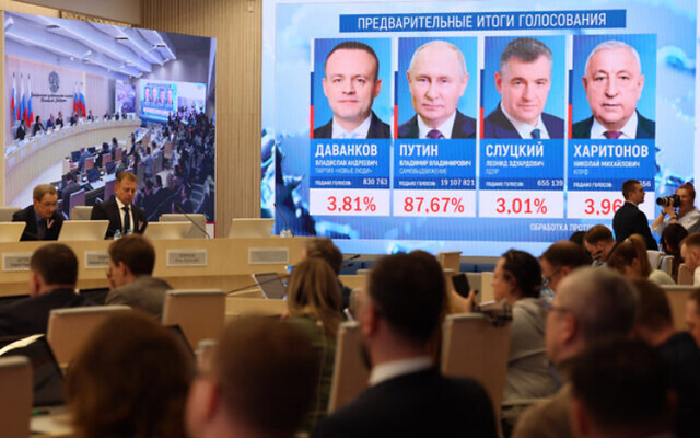 Bầu cử Tổng thống Nga 2024: Tỷ lệ cử tri tham gia bỏ phiếu cao kỷ lục, ông Putin dự kiến giành 87% phiếu bầu - Ảnh 1.