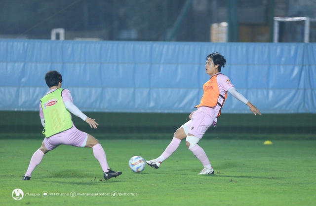 Đội tuyển U23 Việt Nam lên đường sang Tajikistan tập huấn và thi đấu giao hữu - Ảnh 2.