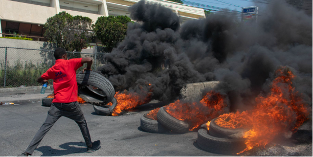 10 người thiệt mạng ở ngoại ô Port-au-Prince khi căng thẳng gia tăng tại Haiti - Ảnh 1.